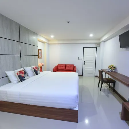 Wish Hotel Ubon Убонратчатхани Экстерьер фото